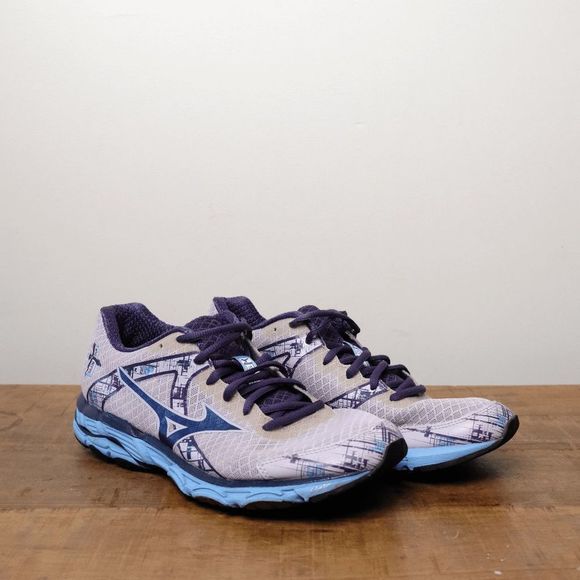 Mizuno Shoes - Mizuno Wave Inspire 10 Women Running Shoes Size 9